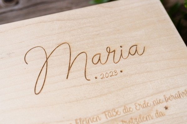 Holzbox Sternenkind mit Name und Spruch
